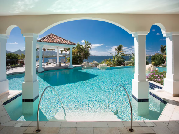 Bay Beachfront Luxury Six Bedroom Home in Saint Martin